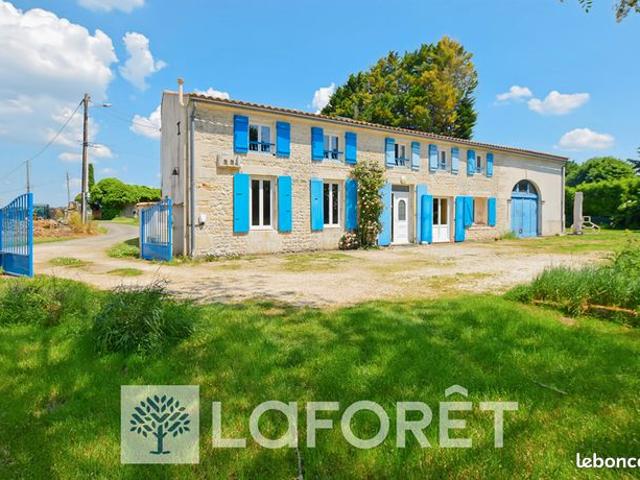 Propriété 8 pièces 241 m²
