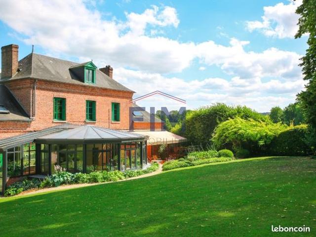 Propriété 8 pièces 241 m²