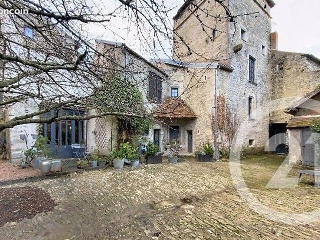 Propriété 8 pièces 241 m²