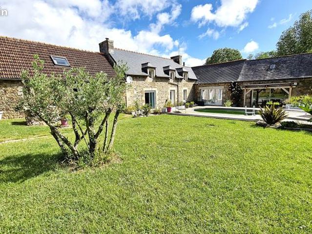 Propriété 8 pièces 241 m²