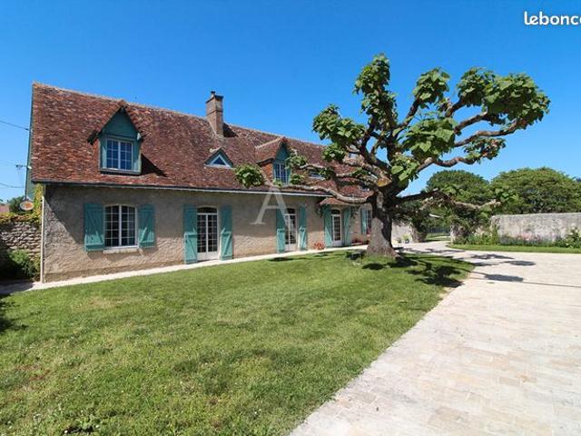 Propriété 8 pièces 242 m²