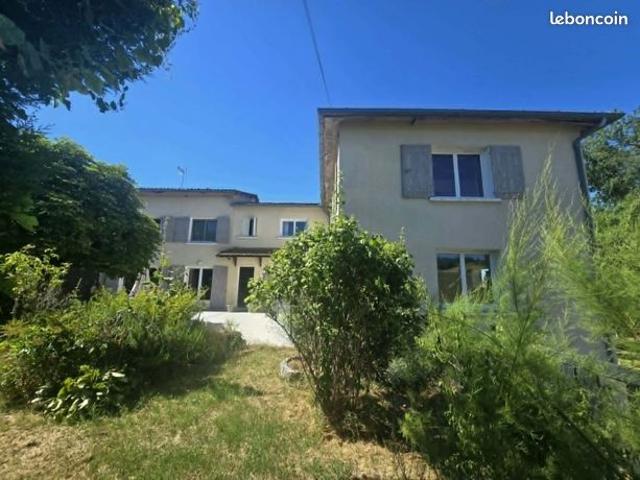 Propriété 8 pièces 254 m²