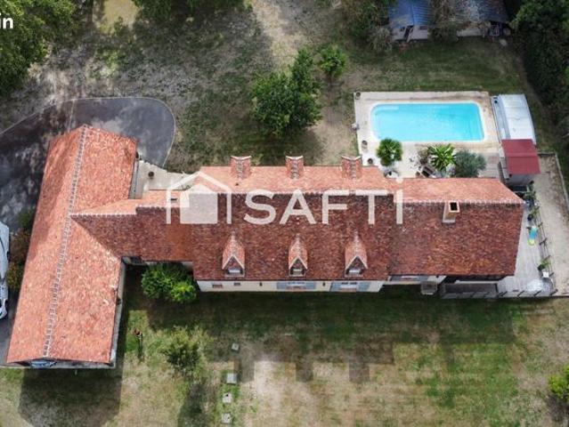 Propriété 8 pièces 255 m²