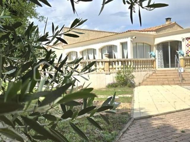 Propriété 8 pièces 255 m²