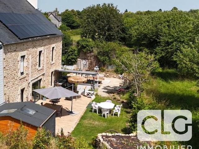 Propriété 8 pièces 256 m²