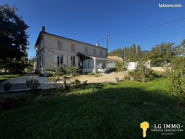 Propriété 8 pièces 256 m²
