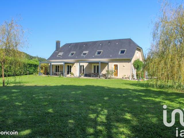 Propriété 8 pièces 257 m²