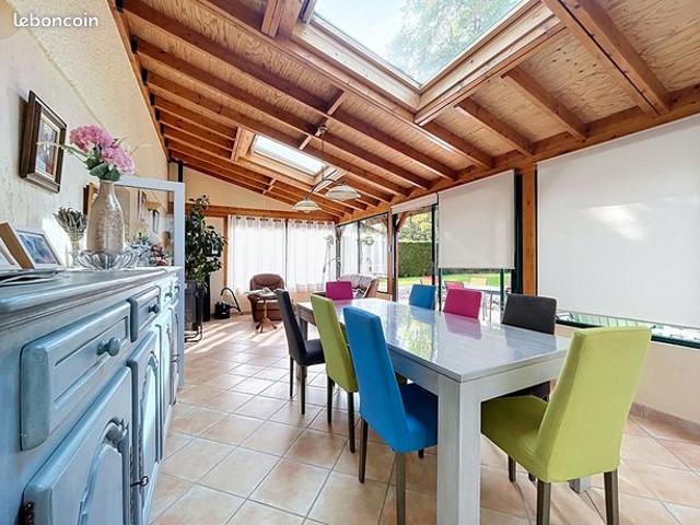 Propriété 8 pièces 258 m²