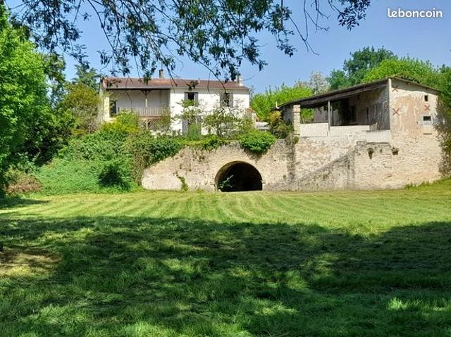 Propriété 8 pièces 250 m²