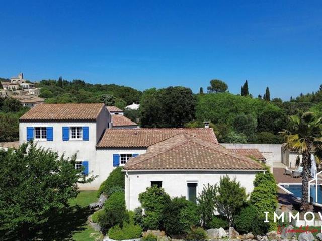 Propriété 8 pièces 250 m²