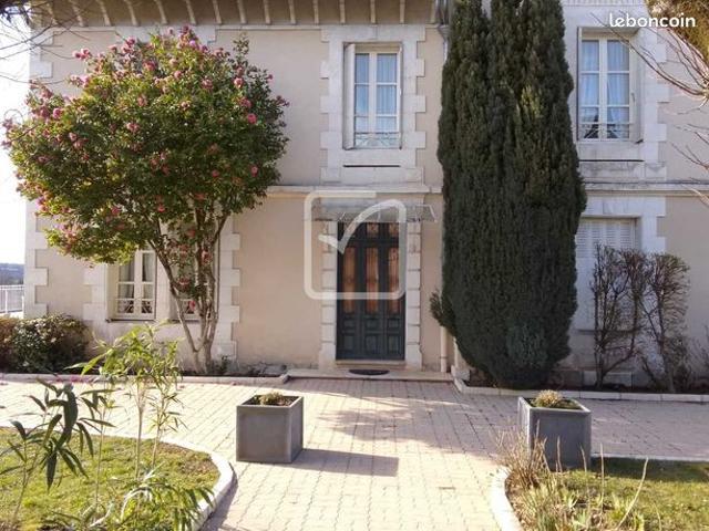Propriété 8 pièces 250 m²