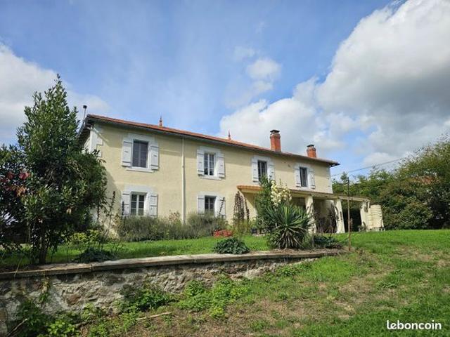 Propriété 8 pièces 250 m²