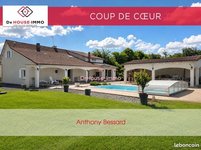 Propriété 8 pièces 250 m²