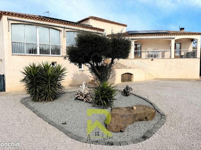Propriété 8 pièces 250 m²