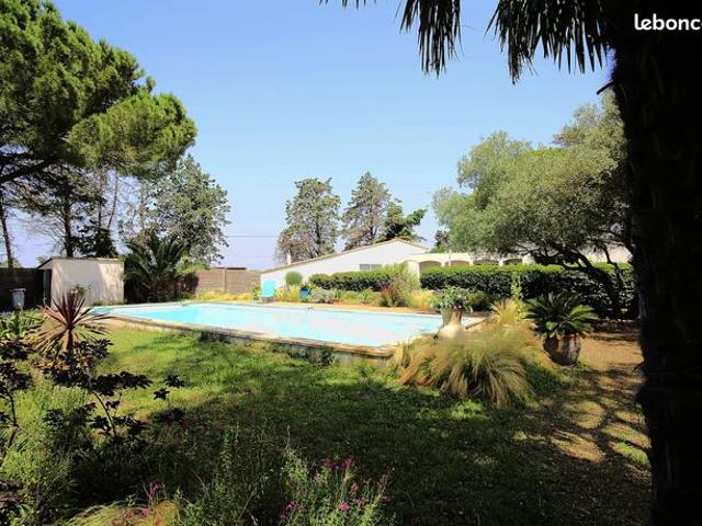 Propriété 8 pièces 250 m²