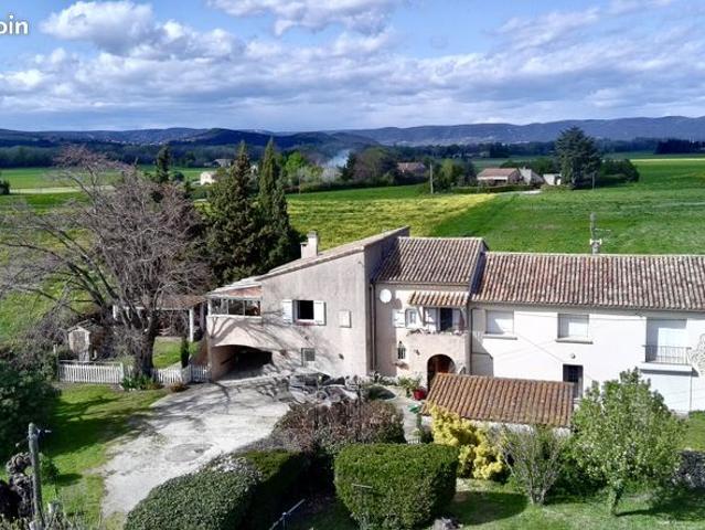 Propriété 8 pièces 250 m²
