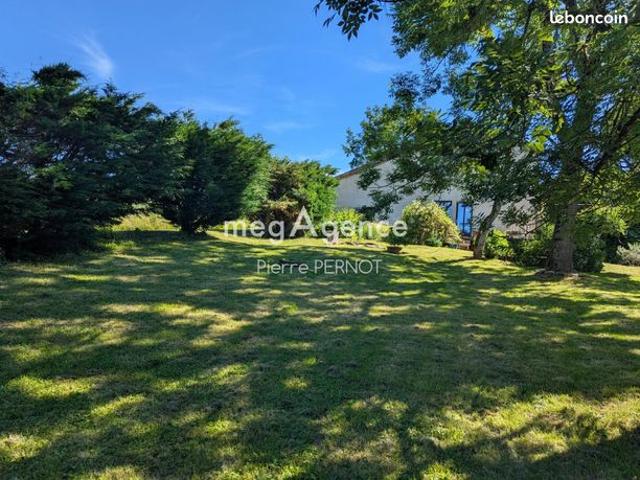 Propriété 8 pièces 251 m²