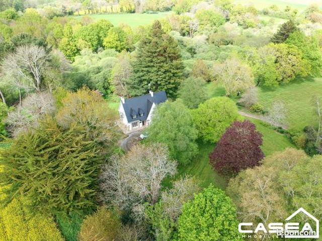 Propriété 8 pièces 251 m²