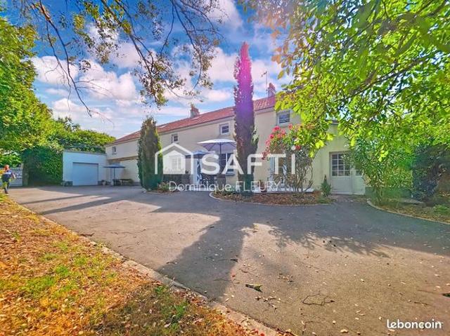 Propriété 8 pièces 252 m²