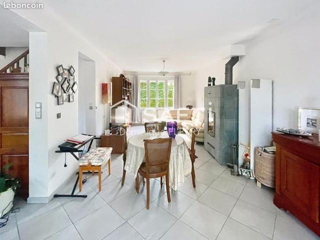 Propriété 8 pièces 252 m²