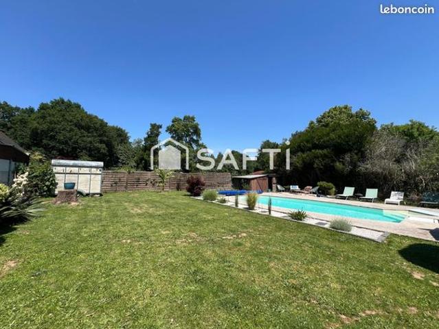 Propriété 8 pièces 252 m²