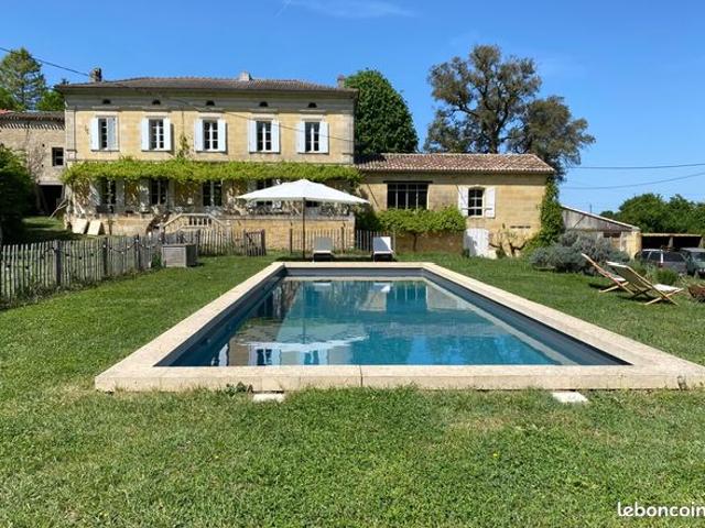 Propriété 8 pièces 265 m²