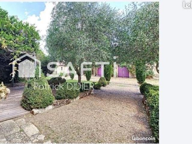 Propriété 8 pièces 265 m²