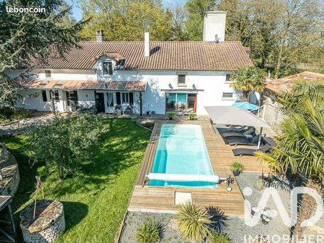 Propriété 8 pièces 265 m²