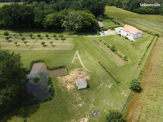 Propriété 8 pièces 266 m²