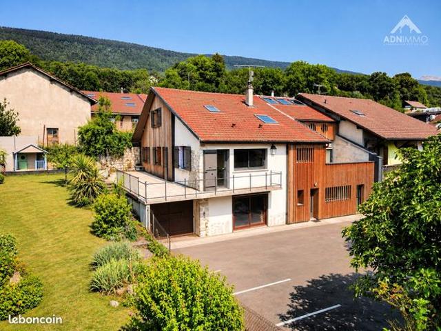 Propriété 8 pièces 266 m²