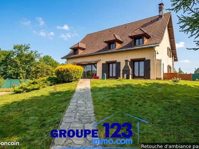 Propriété 8 pièces 266 m²