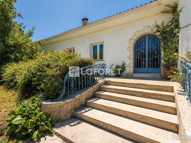 Propriété 8 pièces 267 m²