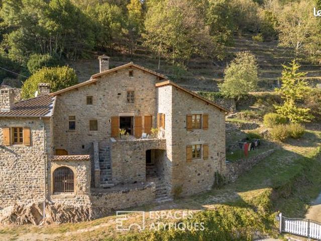 Propriété 8 pièces 268 m²