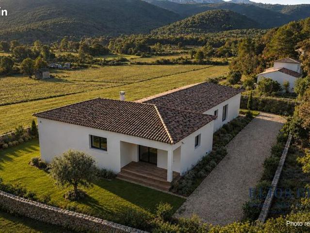 Propriété 8 pièces 269 m²