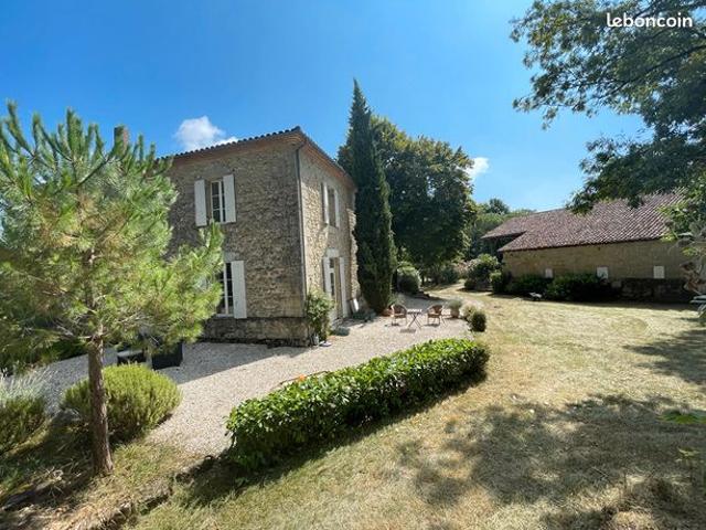 Propriété 8 pièces 269 m²