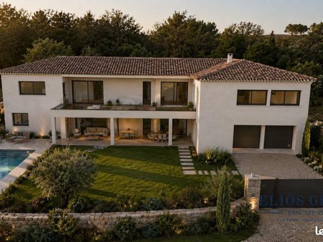 Propriété 8 pièces 269 m²