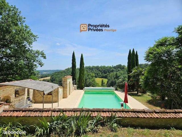 Propriété 8 pièces 260 m²