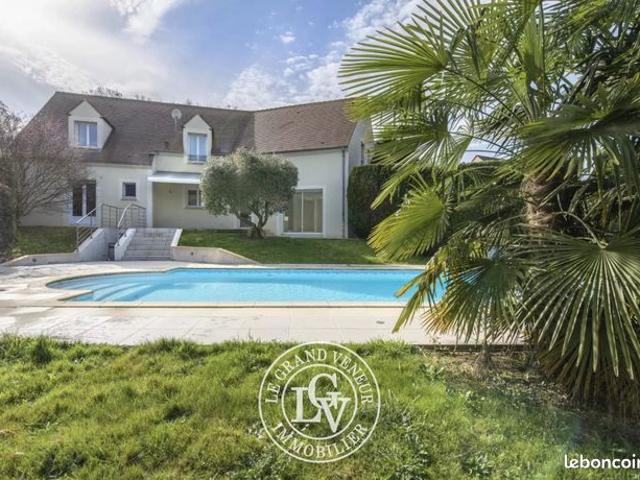 Propriété 8 pièces 260 m²