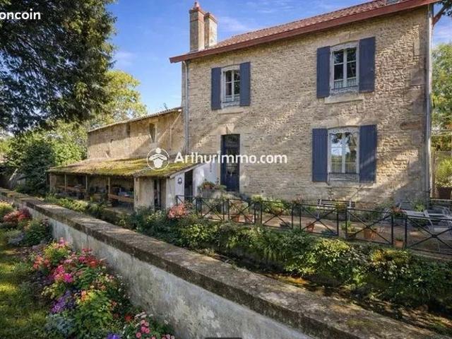 Propriété 8 pièces 260 m²