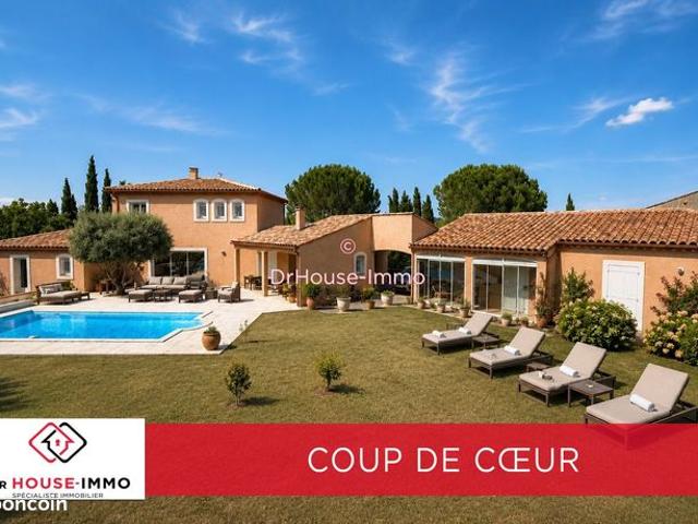 Propriété 8 pièces 261 m²