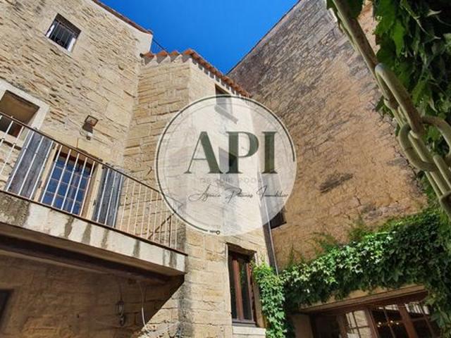 Propriété 8 pièces 263 m²