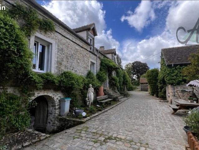 Propriété 8 pièces 263 m²