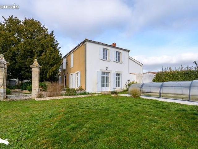 Propriété 8 pièces 263 m²