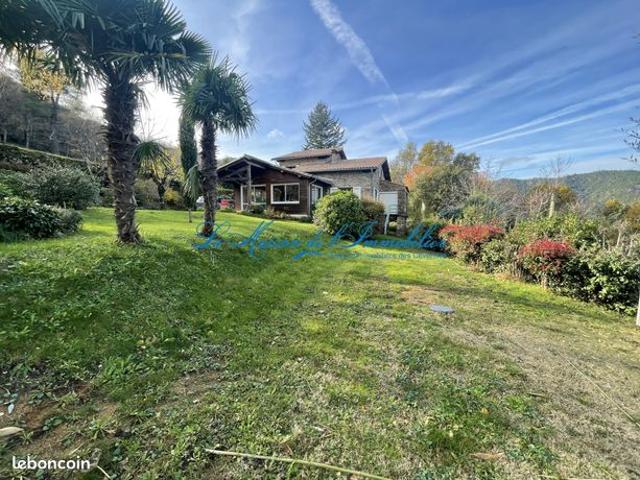 Propriété 8 pièces 274 m²