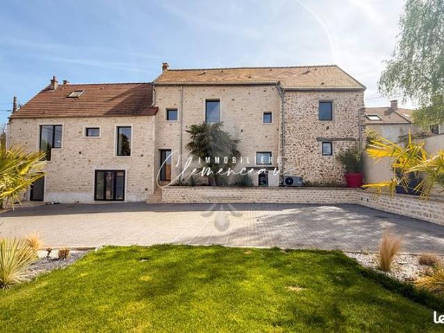 Propriété 8 pièces 274 m²