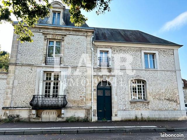 Propriété 8 pièces 274 m²