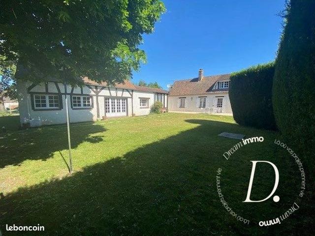 Propriété 8 pièces 275 m²