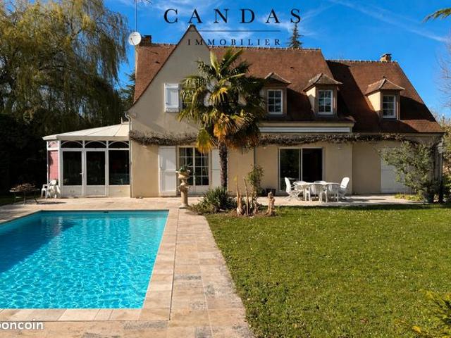 Propriété 8 pièces 275 m²