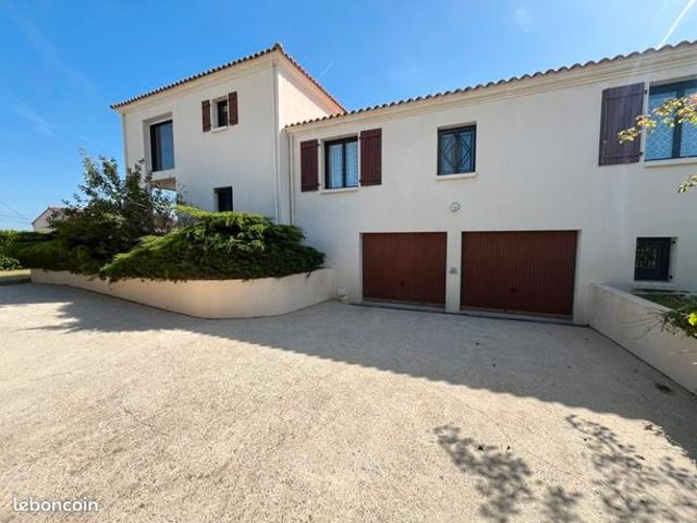 Propriété 8 pièces 275 m²