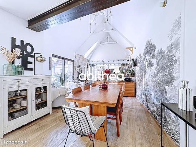 Propriété 8 pièces 275 m²
